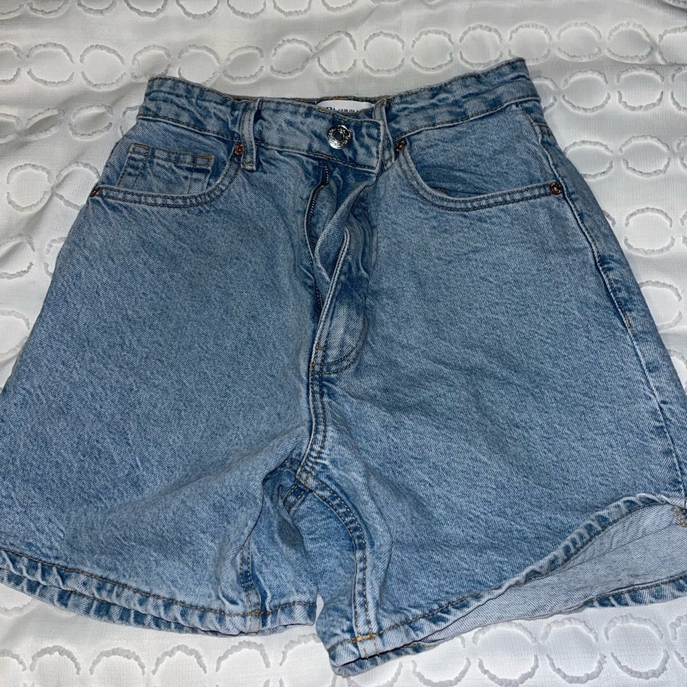 Zara High-Waisted Mom Jean Shorts